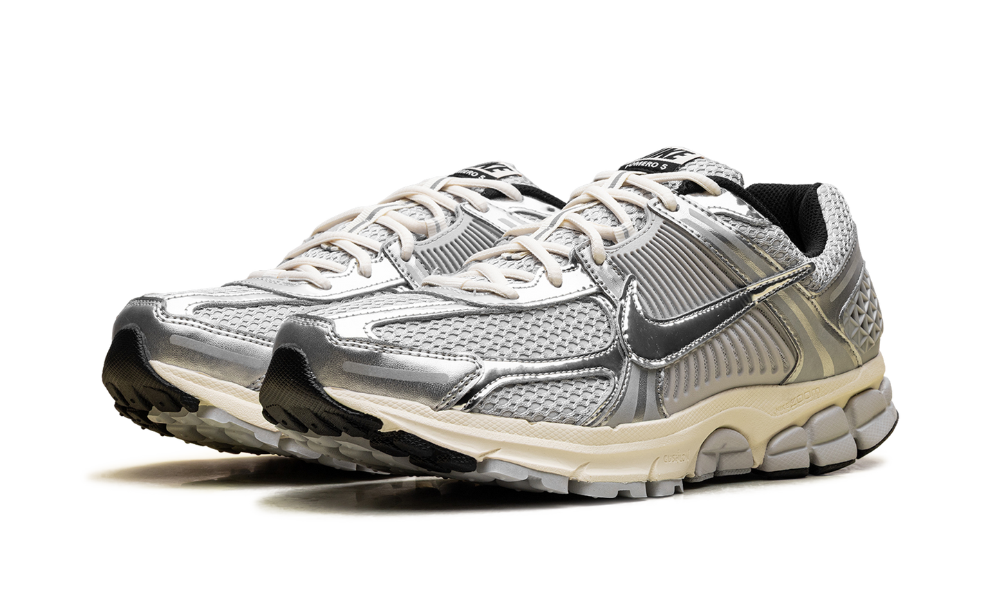 Zoom Vomero 5 "Grey Fog Chrome" IM3486 002