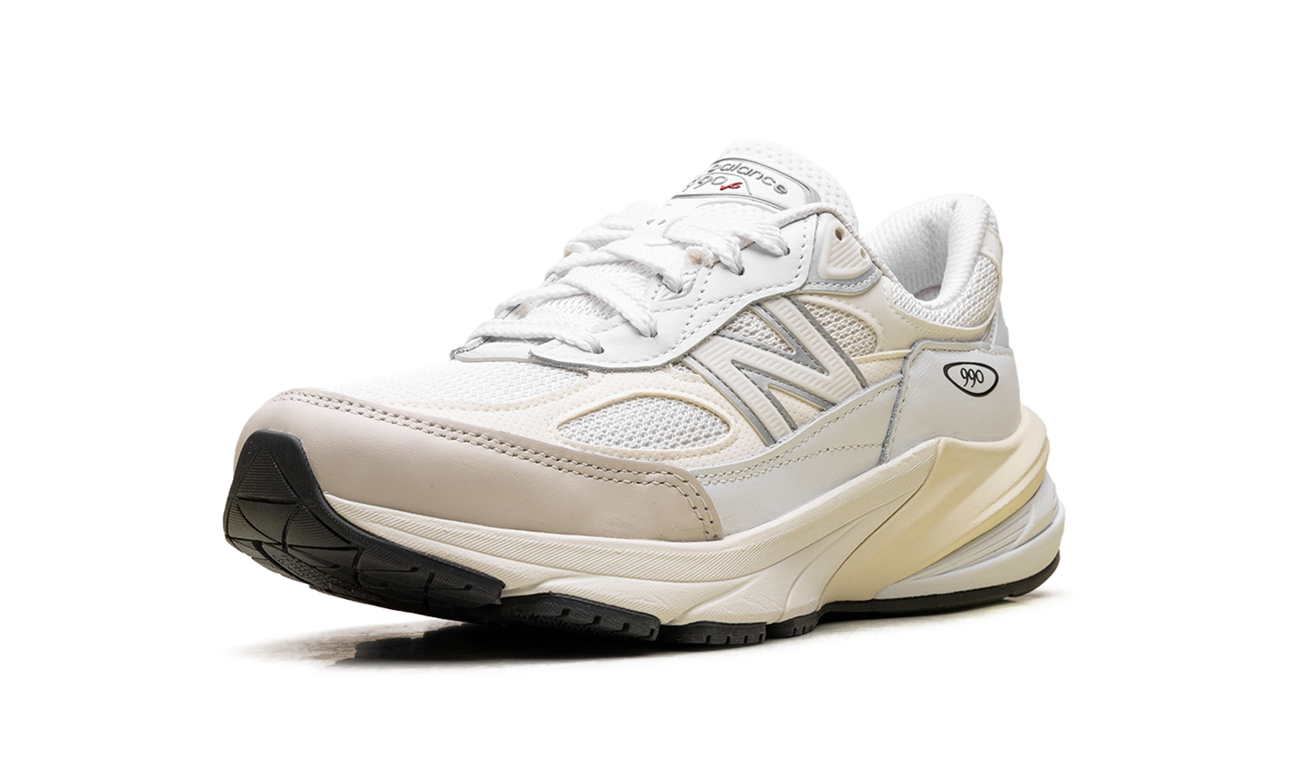 990v6 "MiUSA White Sea Salt" XU990GB6