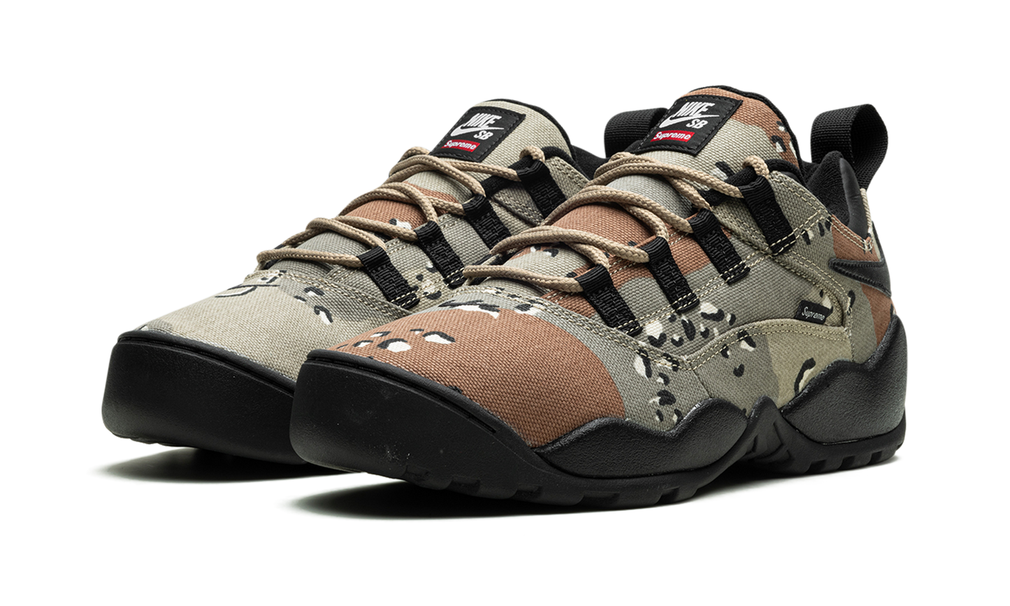 SB Darwin Low "Supreme - Khaki" FQ3000 200