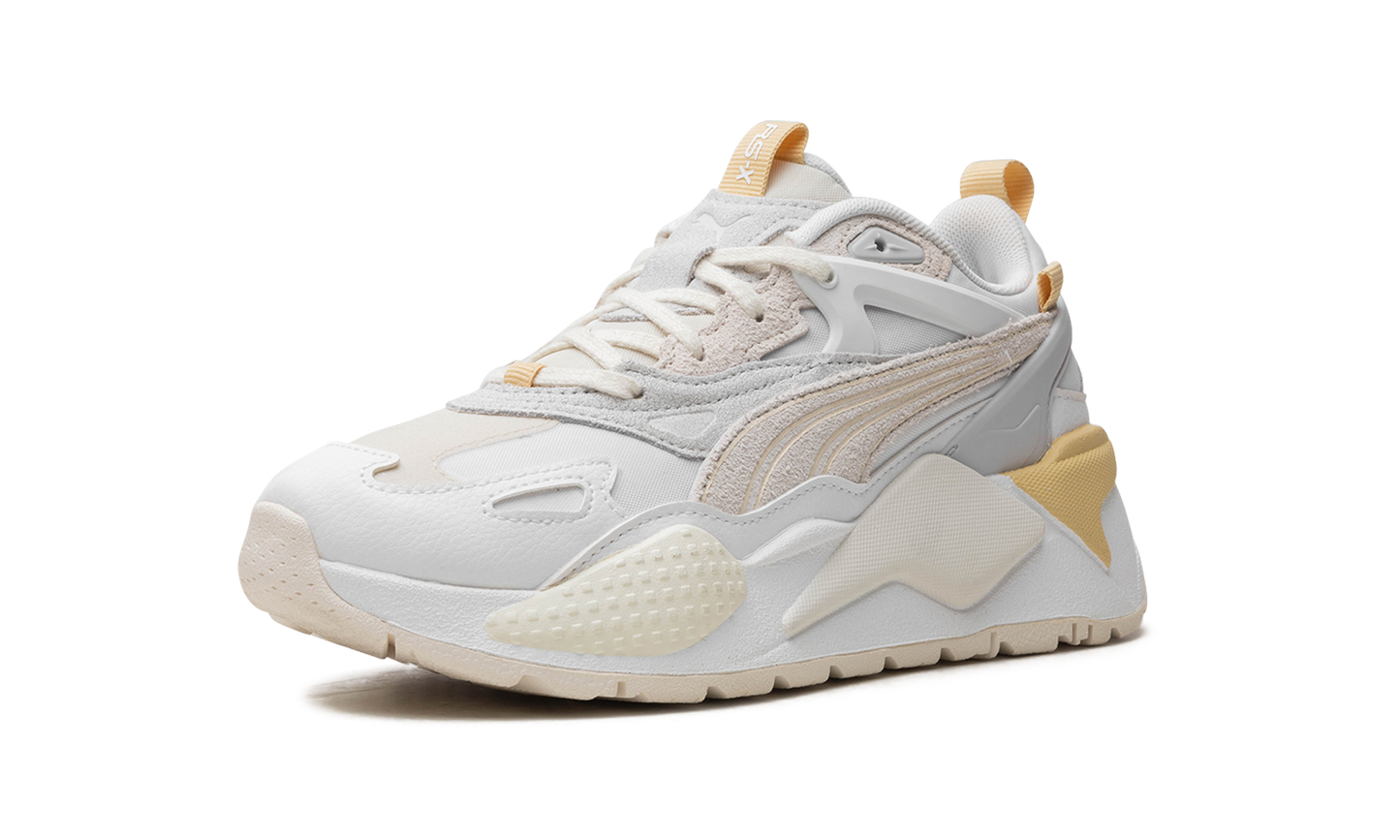 RS-X Efekt Thrifted WMNS "Puma White Pristine" 392111 01