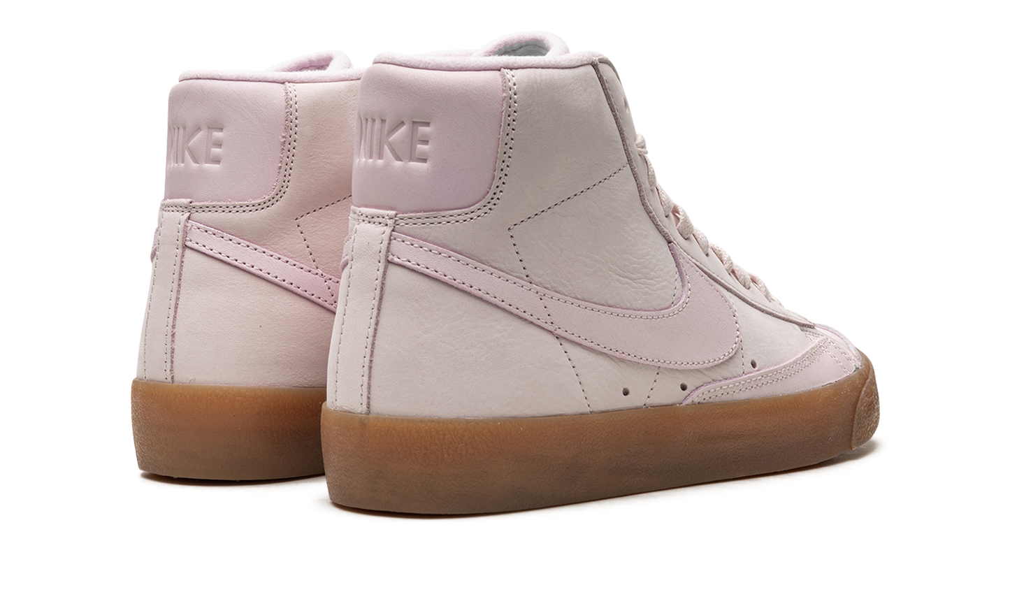 BLAZER MID PREMIUM WMNS "Pearl Pink/Gum" DQ7572 600