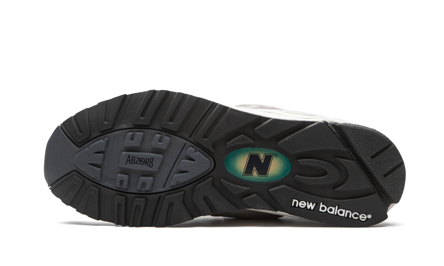 M990GR2 "Grey" M990GR2