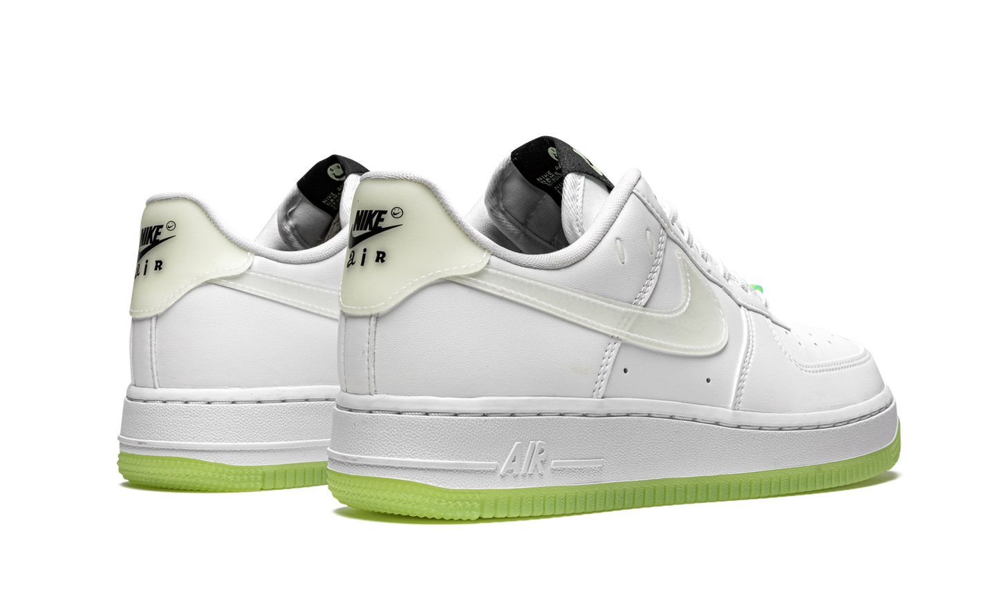 AIR FORCE 1 LO '07 WMNS "Have A Nike Day" CT3228 100