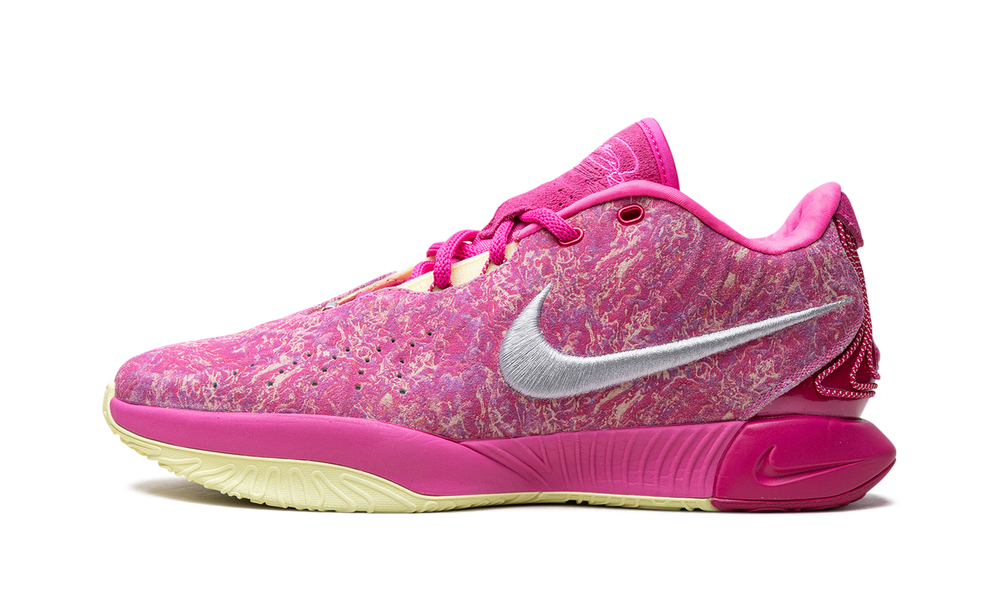 LeBron 21 "The World Is Your Oyster" HF0700 900