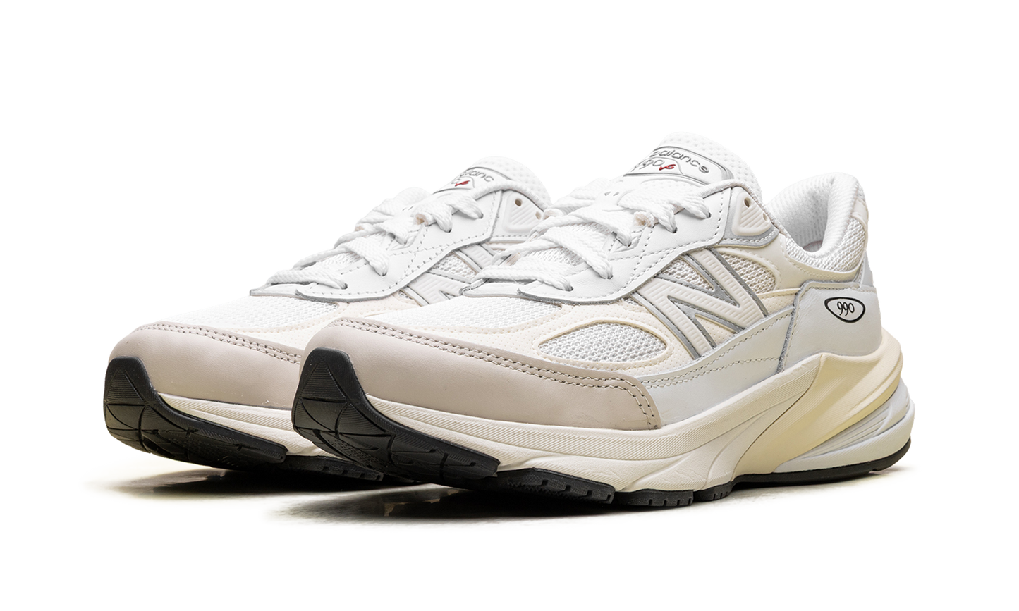 990v6 "MiUSA White Sea Salt" XU990GB6
