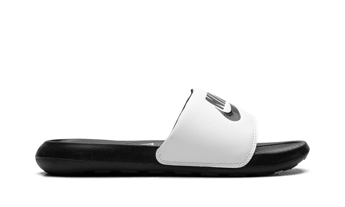 Victori One Slide "Black White" CN9675-005