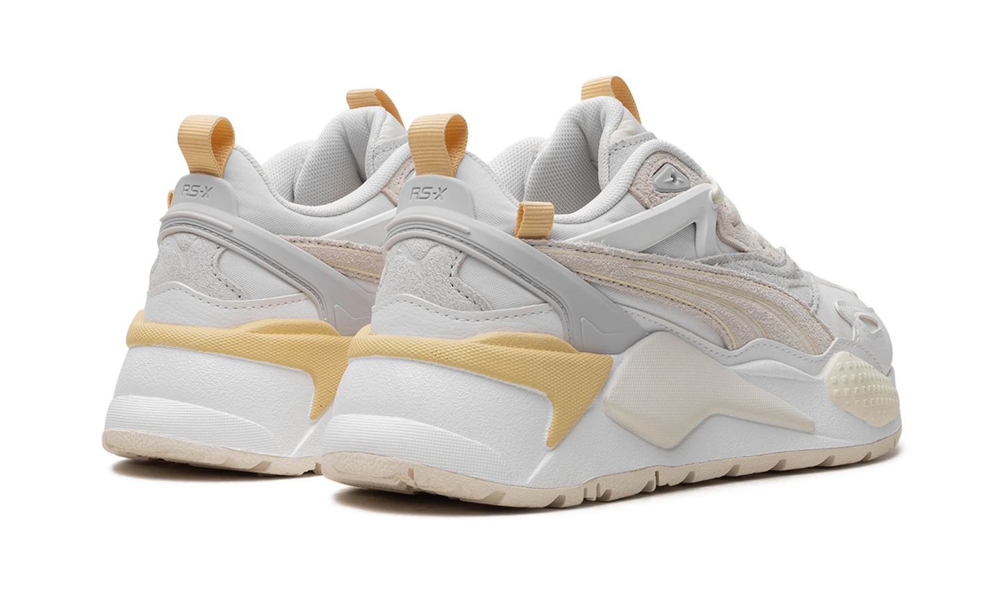RS-X Efekt Thrifted WMNS "Puma White Pristine" 392111 01