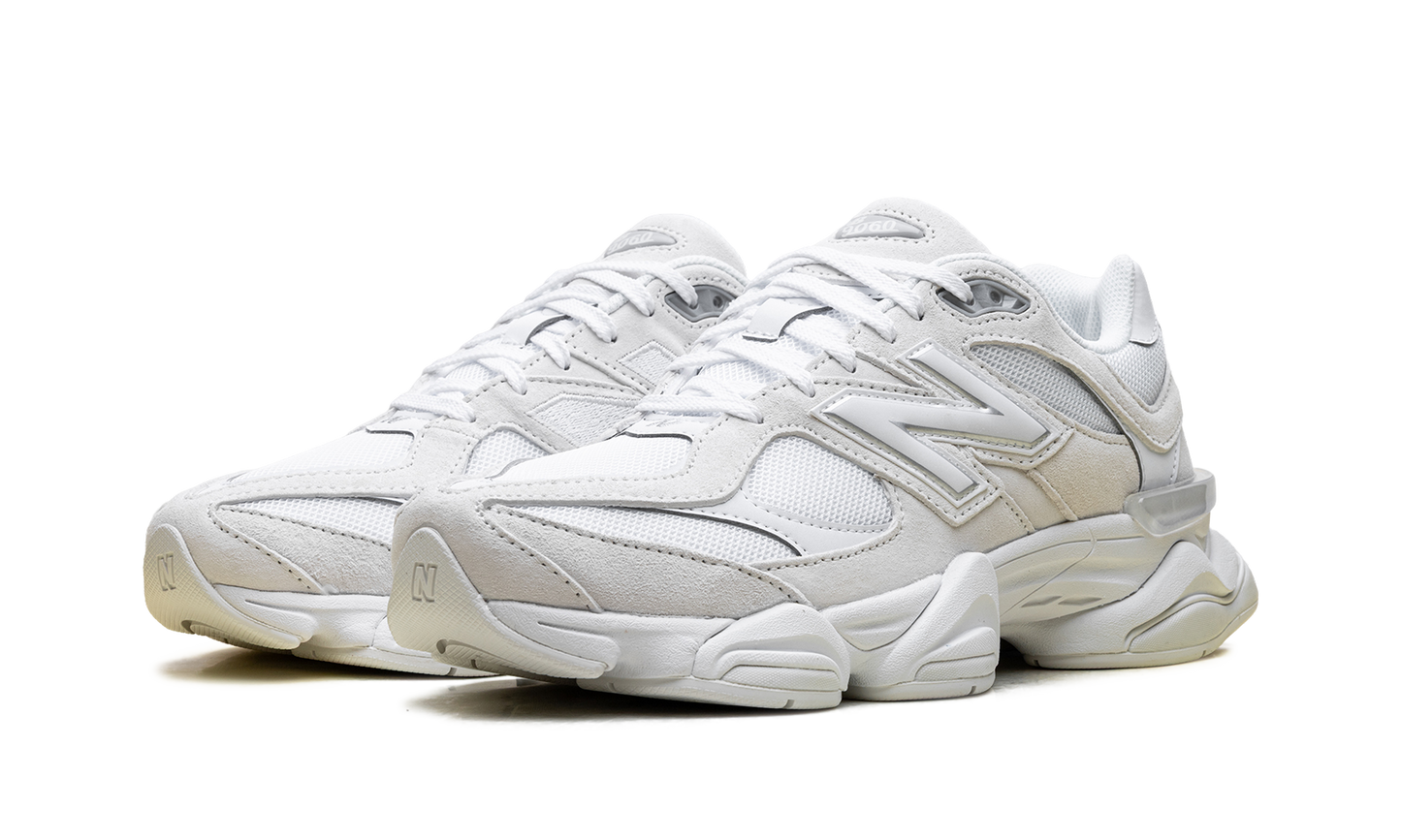 9060 "Reflection White" U906027Z