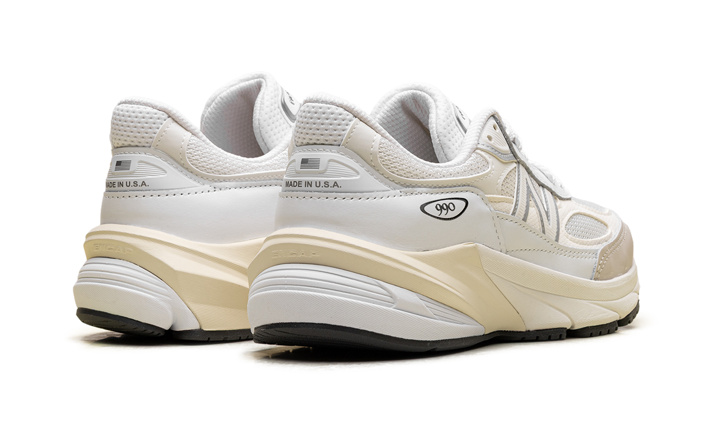 990v6 "MiUSA White Sea Salt" XU990GB6