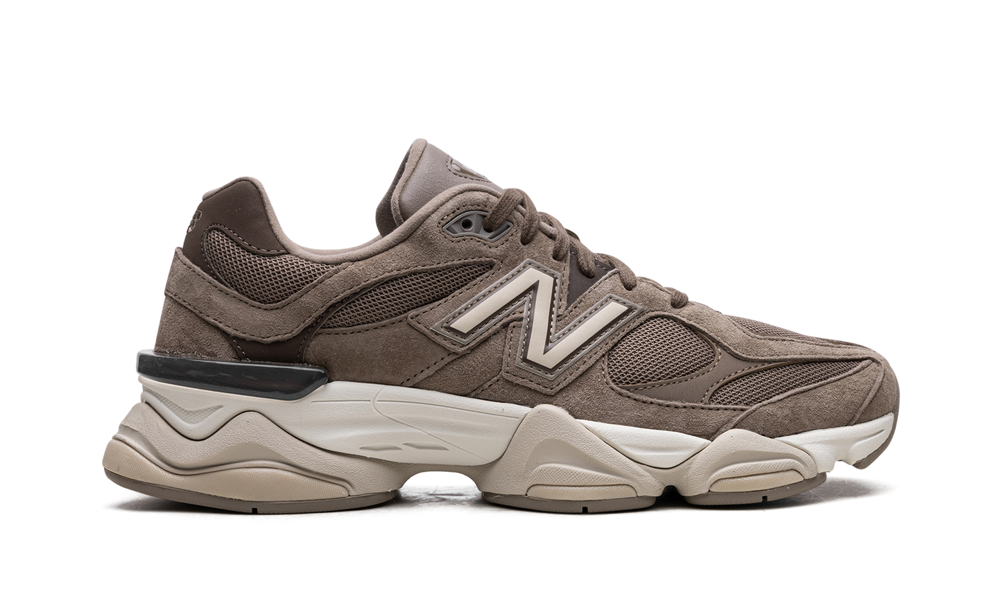 9060 "Mushroom Brown" U9060JMR