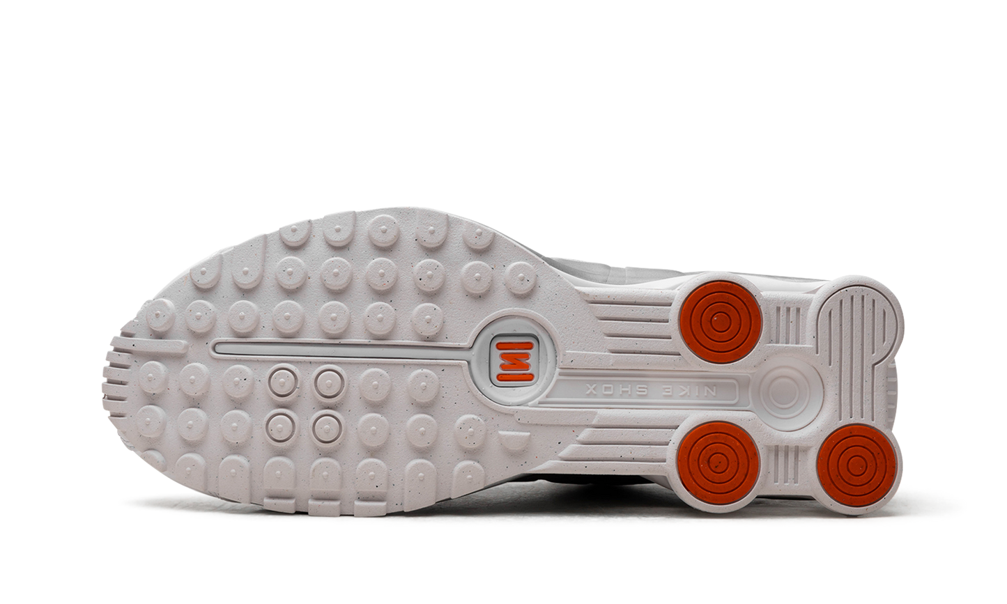 SHOX R4 MNS WMNS "Metallic silver" AR3565 101