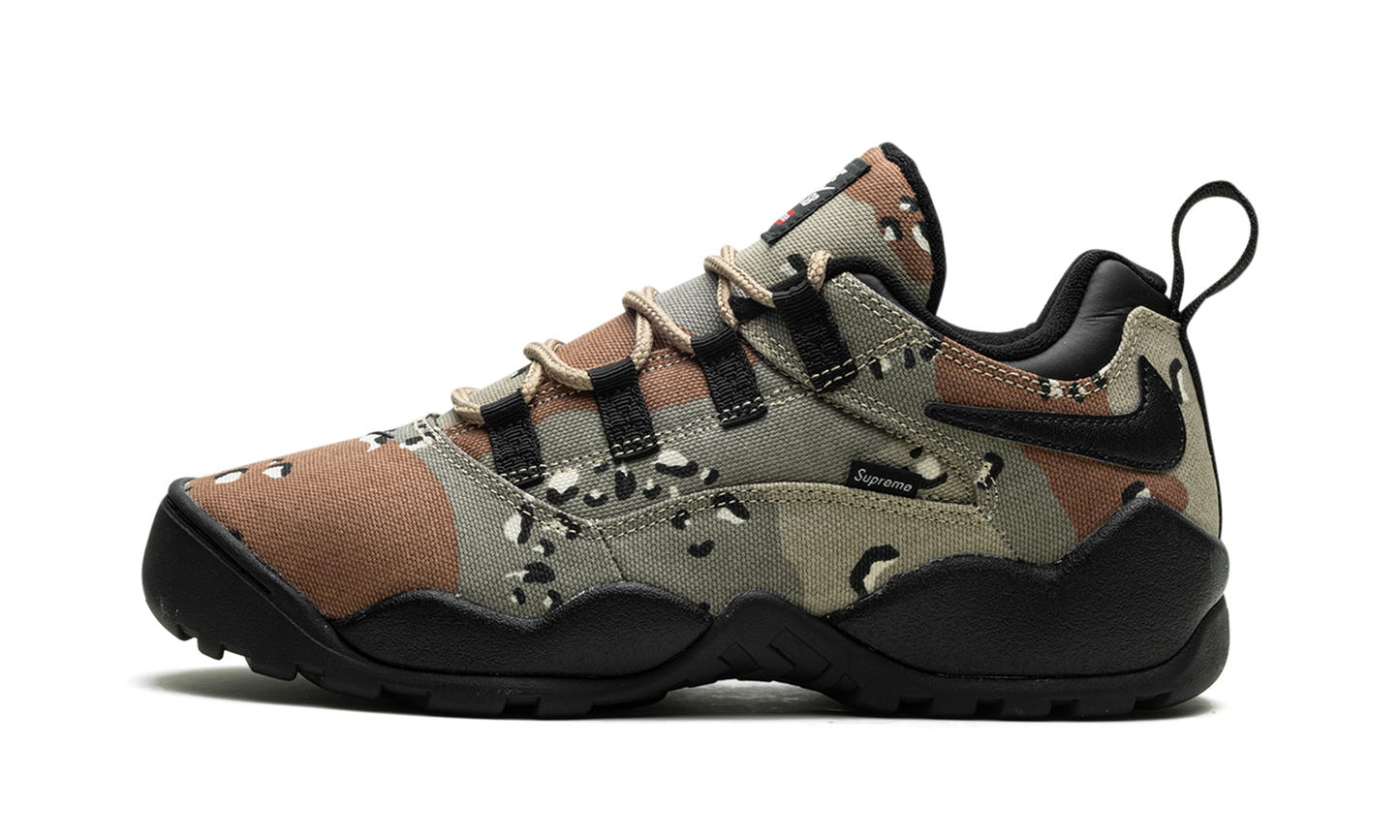 SB Darwin Low "Supreme - Khaki" FQ3000 200