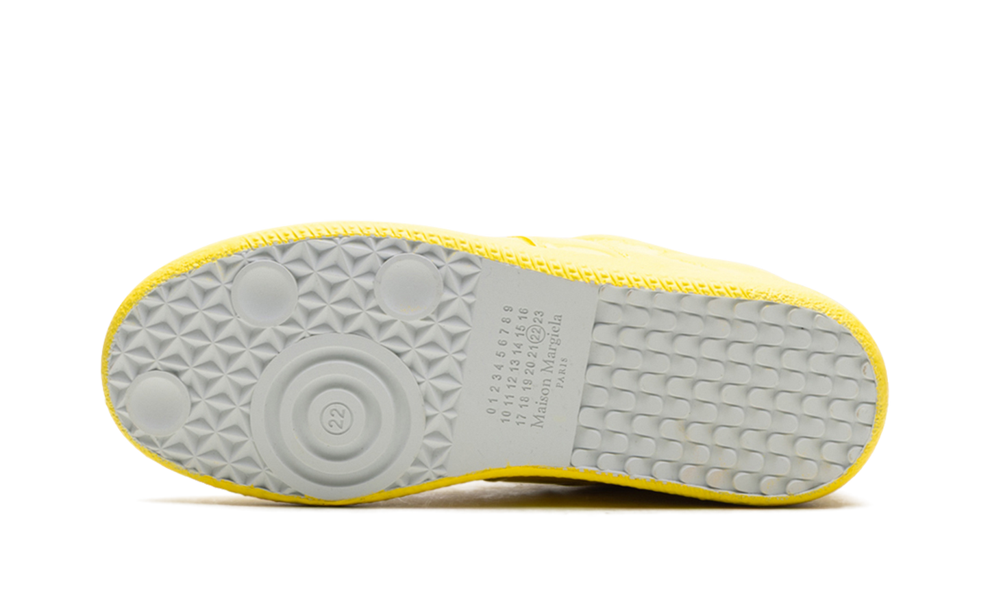 Low Top Sneaker WMNS "Yellow" S58WS0109 P4487 T3041