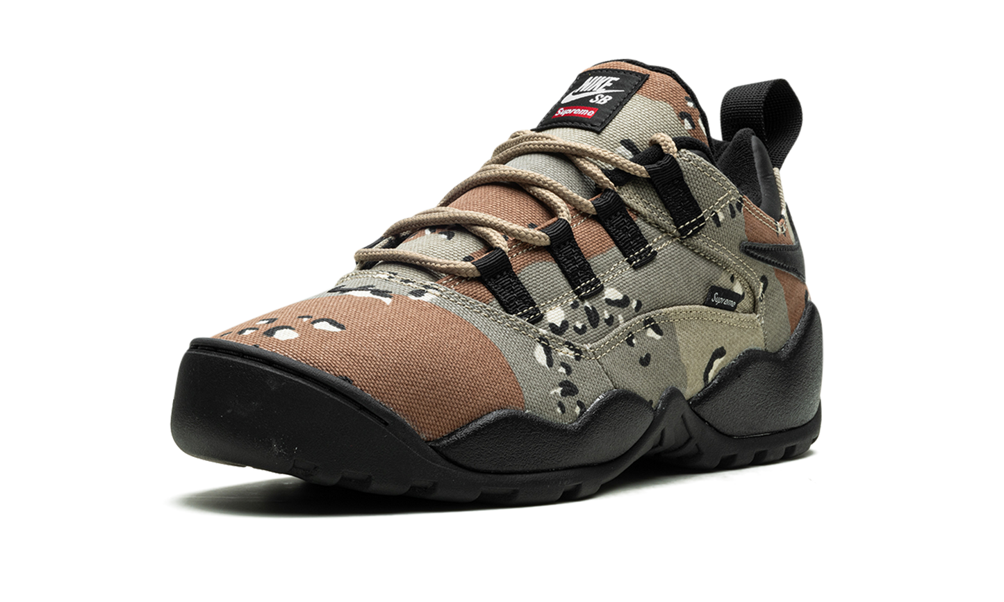 SB Darwin Low "Supreme - Khaki" FQ3000 200