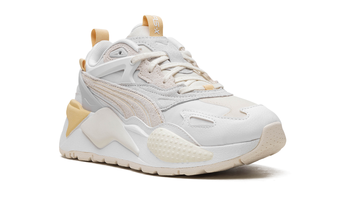 RS-X Efekt Thrifted WMNS "Puma White Pristine" 392111 01