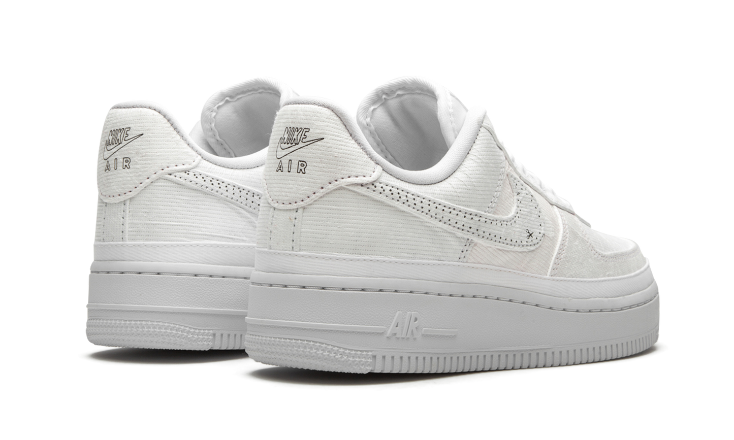 AIR FORCE 1 LO LX WMNS "Reveal - Black Swoosh" CJ1650 100